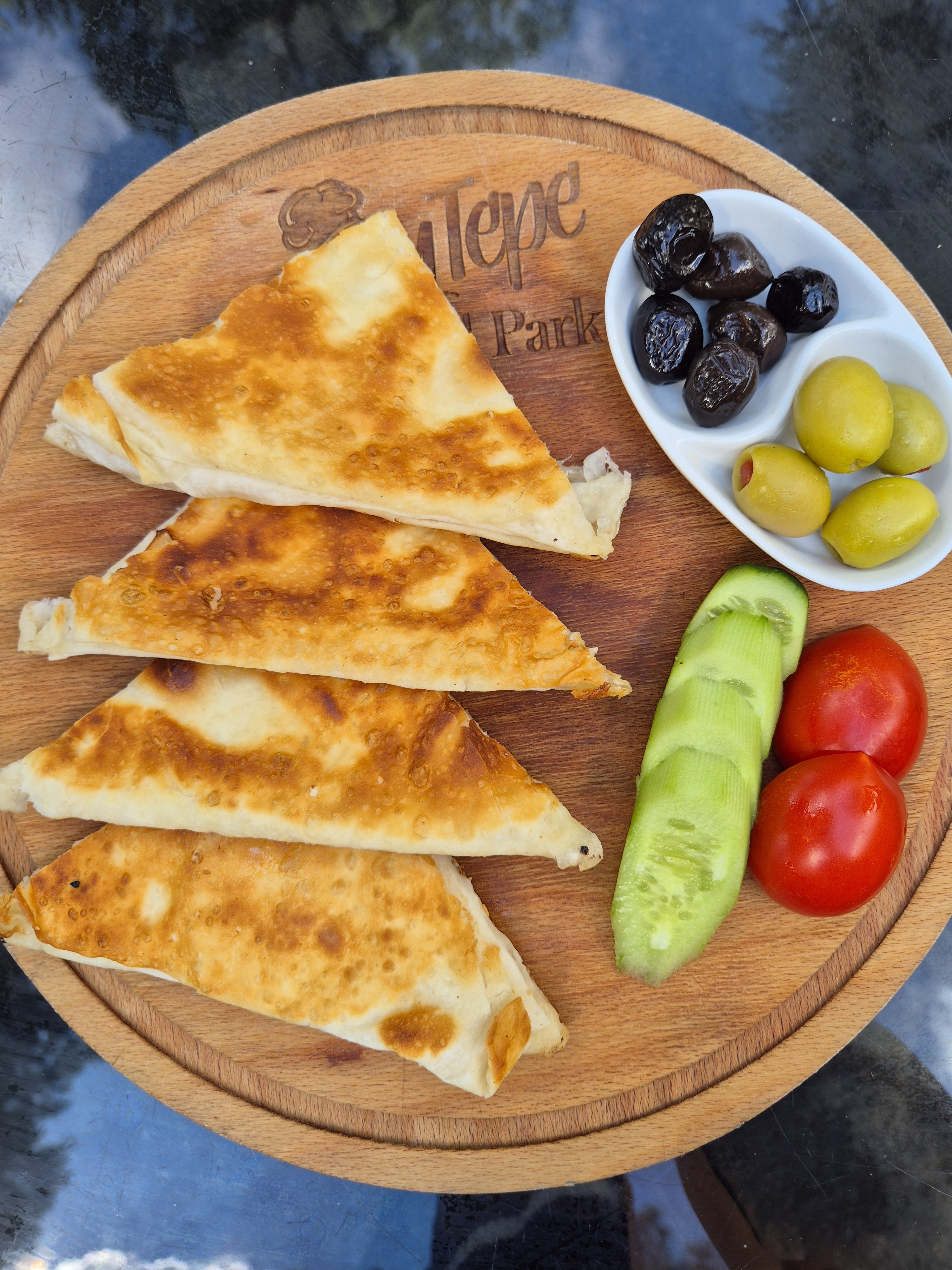 SUCUKLU GÖZLEME