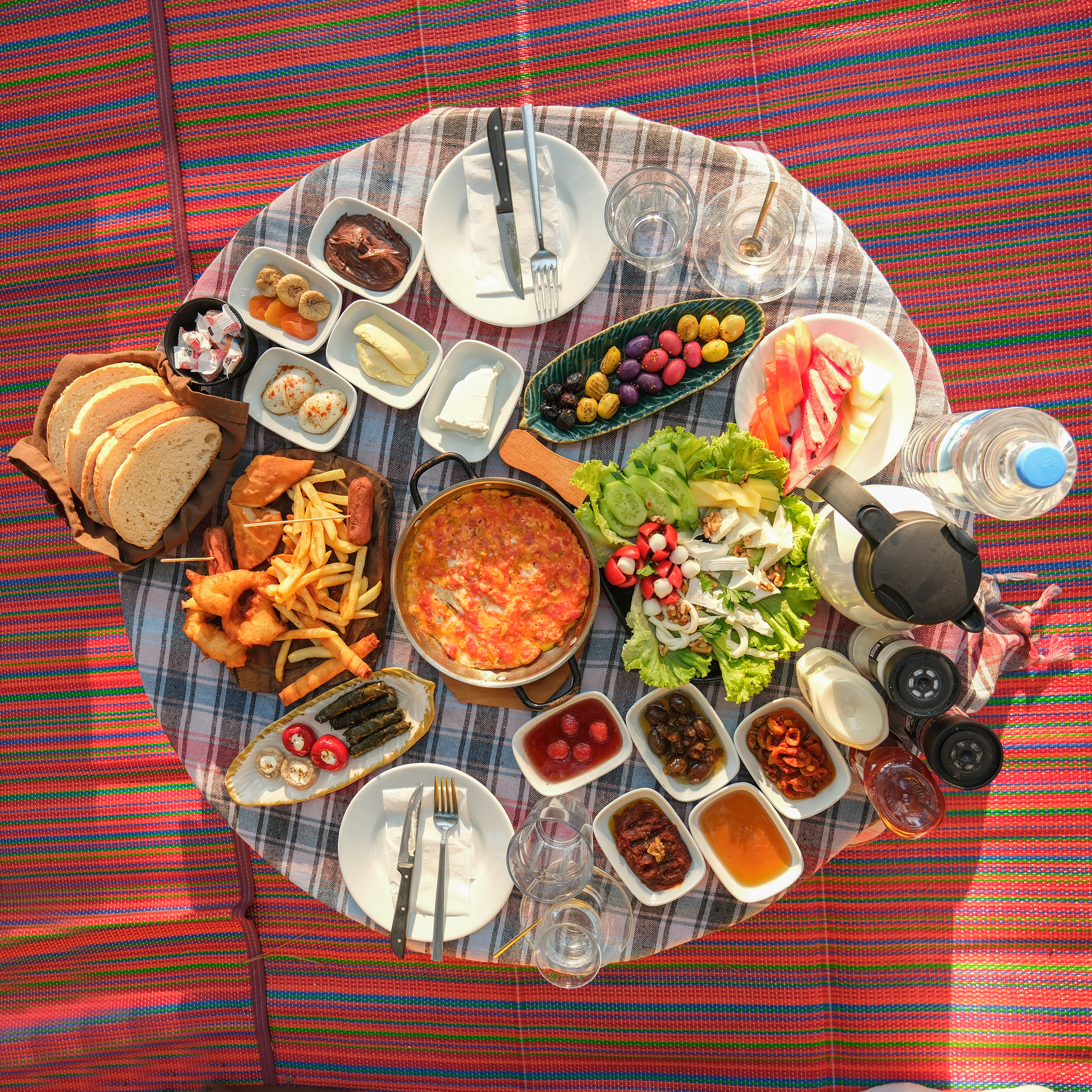 Serpme Kahvaltı (iki kişilik)